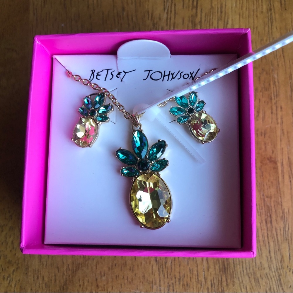 Betsey Johnson Pineapple Necklace & Earrings NIB
